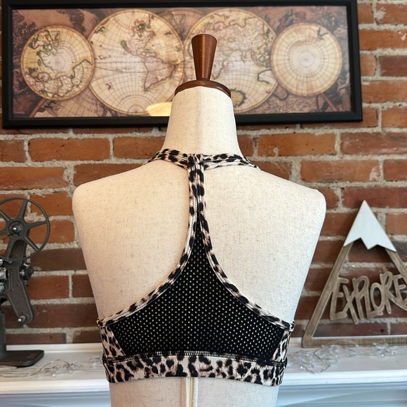 Zyia Leopard Print Sports Bra (MED) 🐆 - Picture 3 of 5